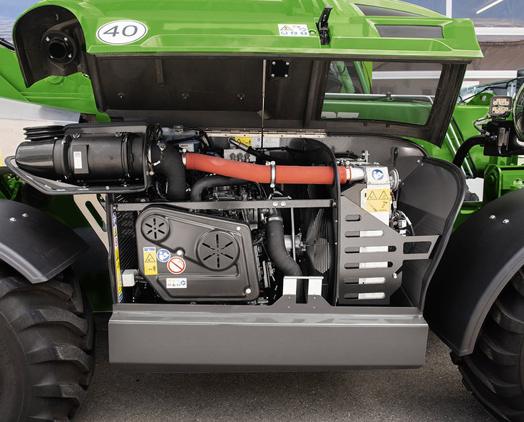 Close-up of the engine of the Fendt Cargo T955
