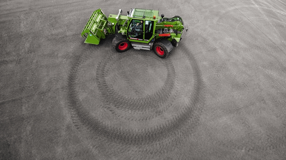 Bird's eye view of the Fendt Cargo T955